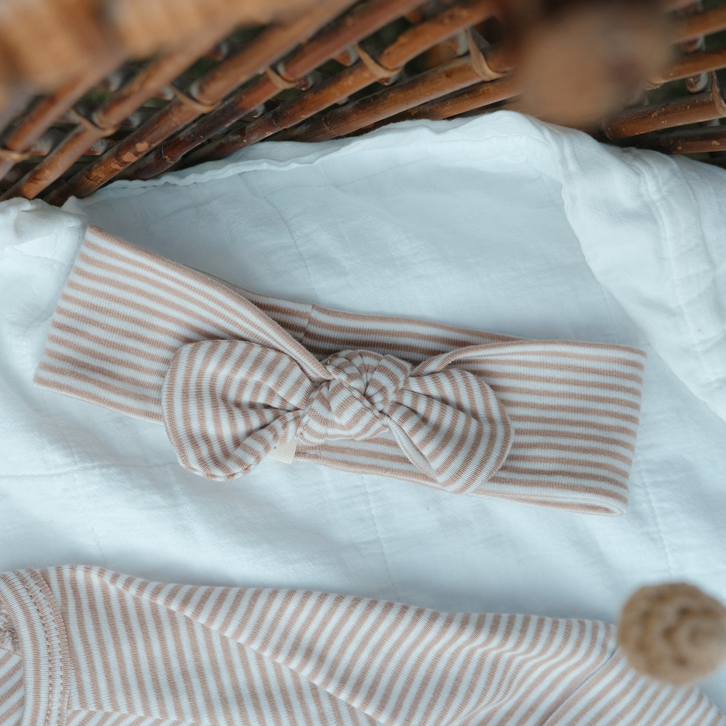 Head Band in Alabaster Bloom