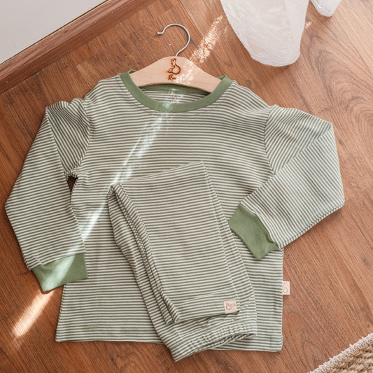 2-Piece Pajamas in Palm Mist