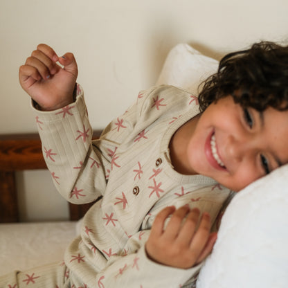 2-Piece Pajamas in Rose Starlings