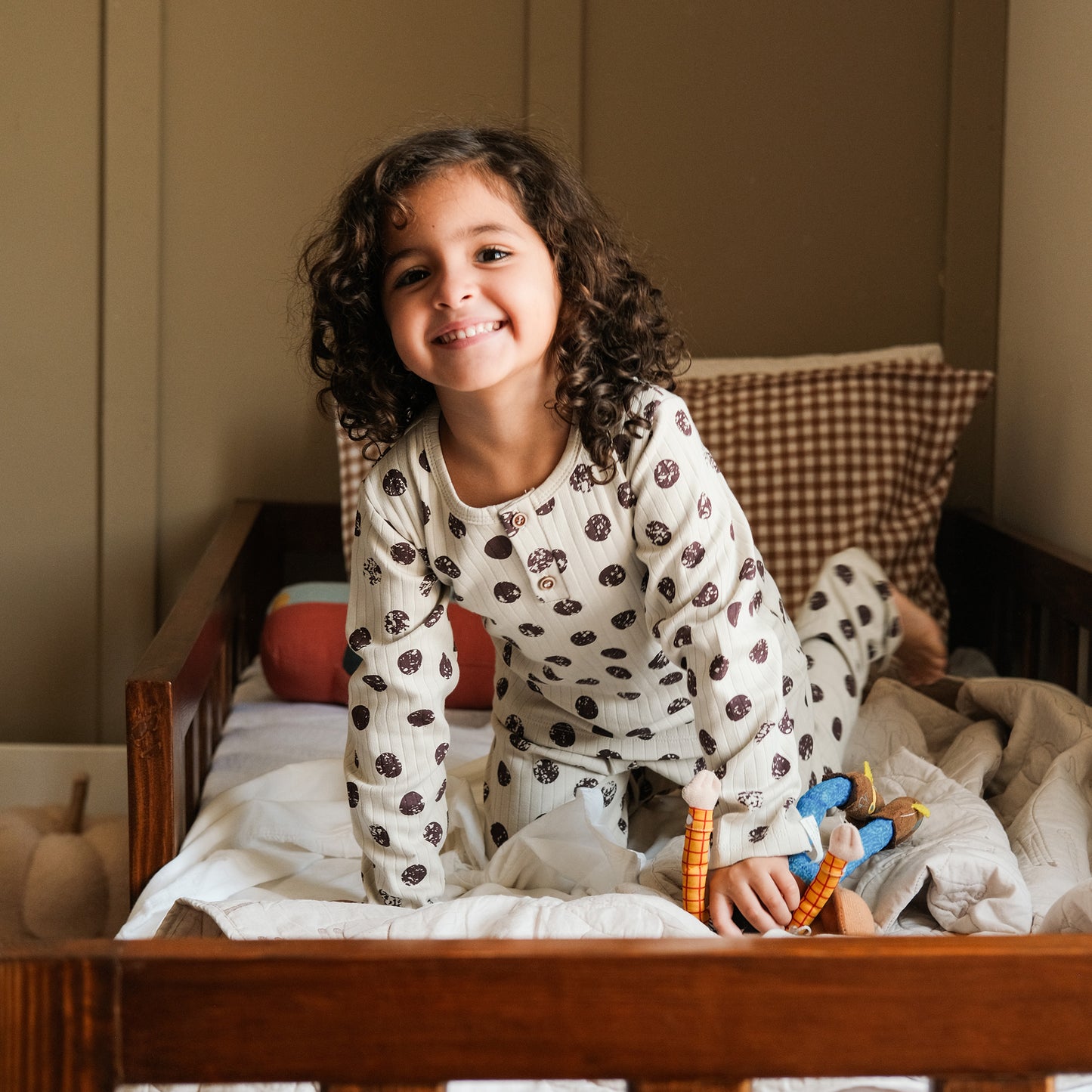 2-Piece Pajamas in Plum Drops